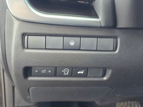 Used 2023 Nissan Rogue SL w/ SL Premium Package image 27