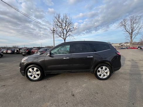 Used 2016 Chevrolet Traverse LT w/ Style and Technology Package image 4