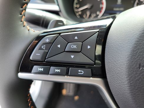 New 2025 Nissan Altima 2.5 SR w/ SR Premium Package FWD image 30