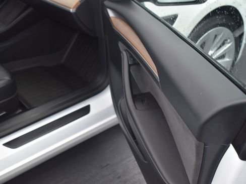 Used 2023 Tesla Model 3 Standard Range image 14