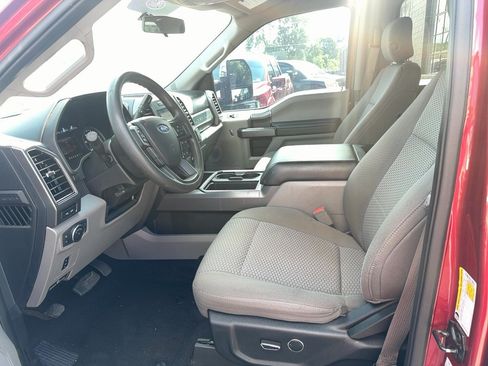 Used 2019 Ford F250 XLT w/ XLT Premium Package AWD/4WD image 10