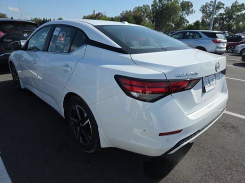 Used 2025 Nissan Sentra SV FWD image 5