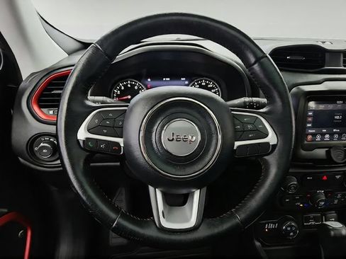 Used 2018 Jeep Renegade Trailhawk AWD/4WD image 13