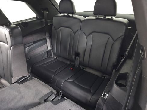 Used 2019 Audi Q7 3.0T Premium w/ Convenience Package AWD/4WD image 34