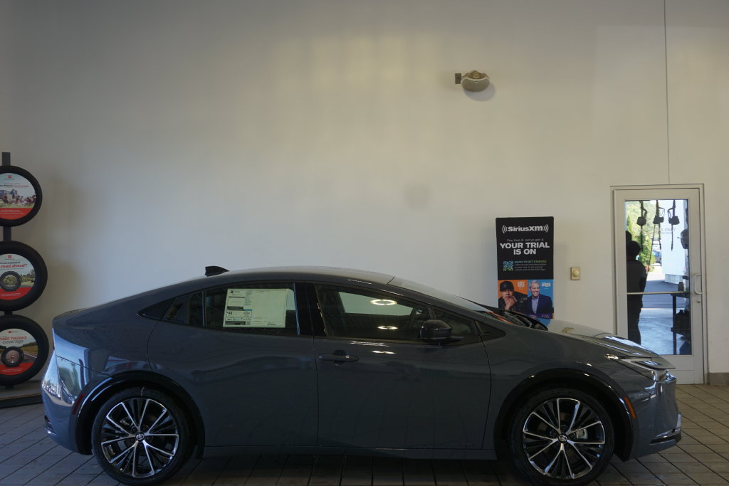 New 2027 Toyota Prius XLE AWD/4WD image 16