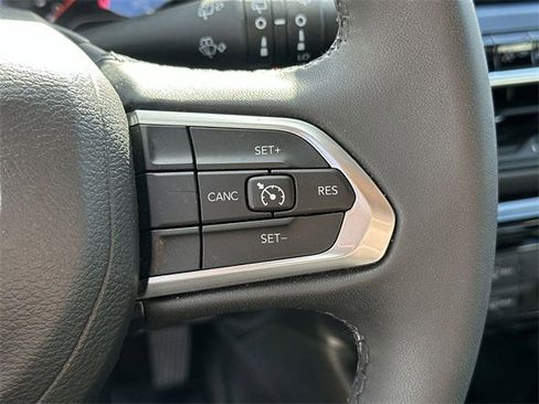 Used 2023 Jeep Compass Altitude image 35