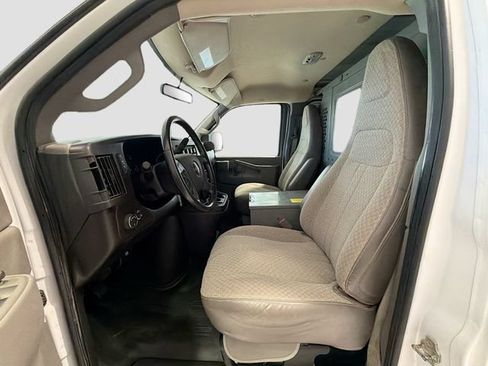 Used 2022 GMC Savana 2500 w/ Driver Convenience Package RWD image 15