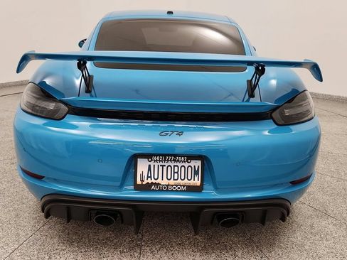 Used 2020 Porsche 718 Cayman GT4 RWD image 17