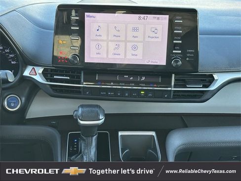 Used 2023 Toyota Sienna XLE image 17