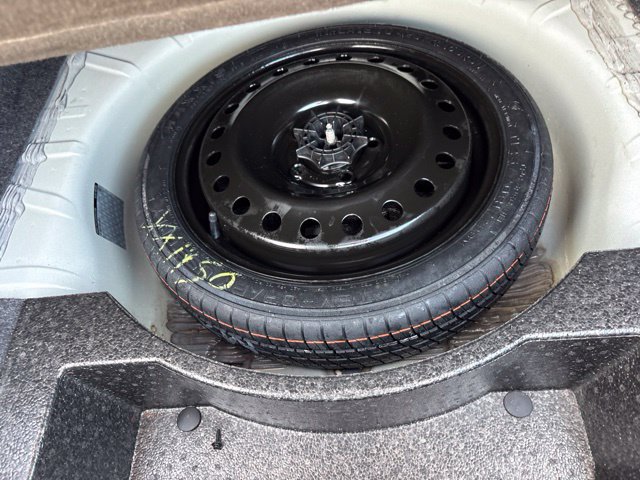 Used 2014 Chevrolet Impala LTZ FWD image 31