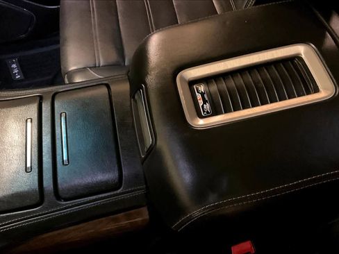 Used 2019 GMC Yukon Denali w/ Denali Ultimate Package image 15