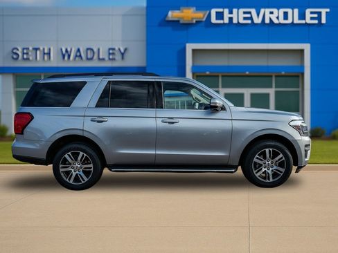 Used 2023 Ford Expedition XLT AWD/4WD image 8