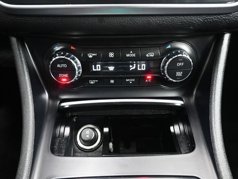 Used 2020 Mercedes-Benz GLA 250 4MATIC image 22