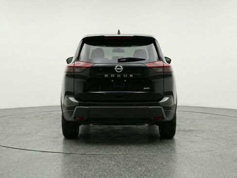 Used 2025 Nissan Rogue SV image 7