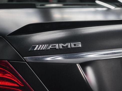 Used 2018 Mercedes-Benz E 63 AMG S image 26