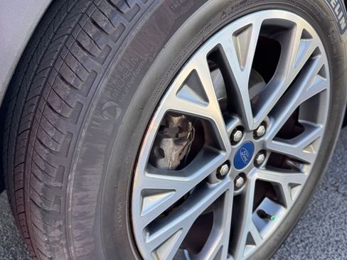 Used 2022 Ford Escape SEL FWD image 29