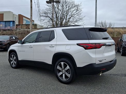 Used 2023 Chevrolet Traverse LT w/ LT Premium Package image 4