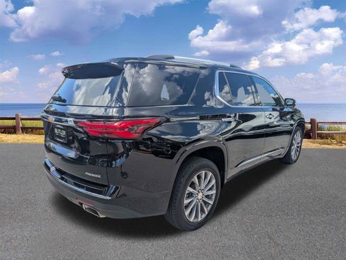 Used 2023 Chevrolet Traverse Premier w/ LPO, Floor Liner Package AWD/4WD image 8