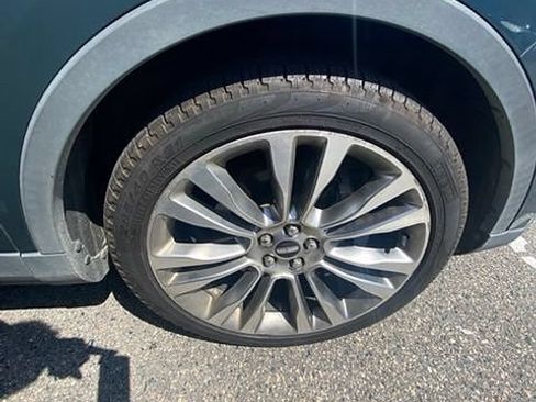 Used 2016 Lincoln MKX Reserve w/ Climate Package FWD image 14