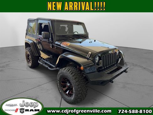 Used 2012 Jeep Wrangler Sahara AWD/4WD image 1