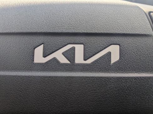 New 2026 Kia Sportage LX FWD image 32