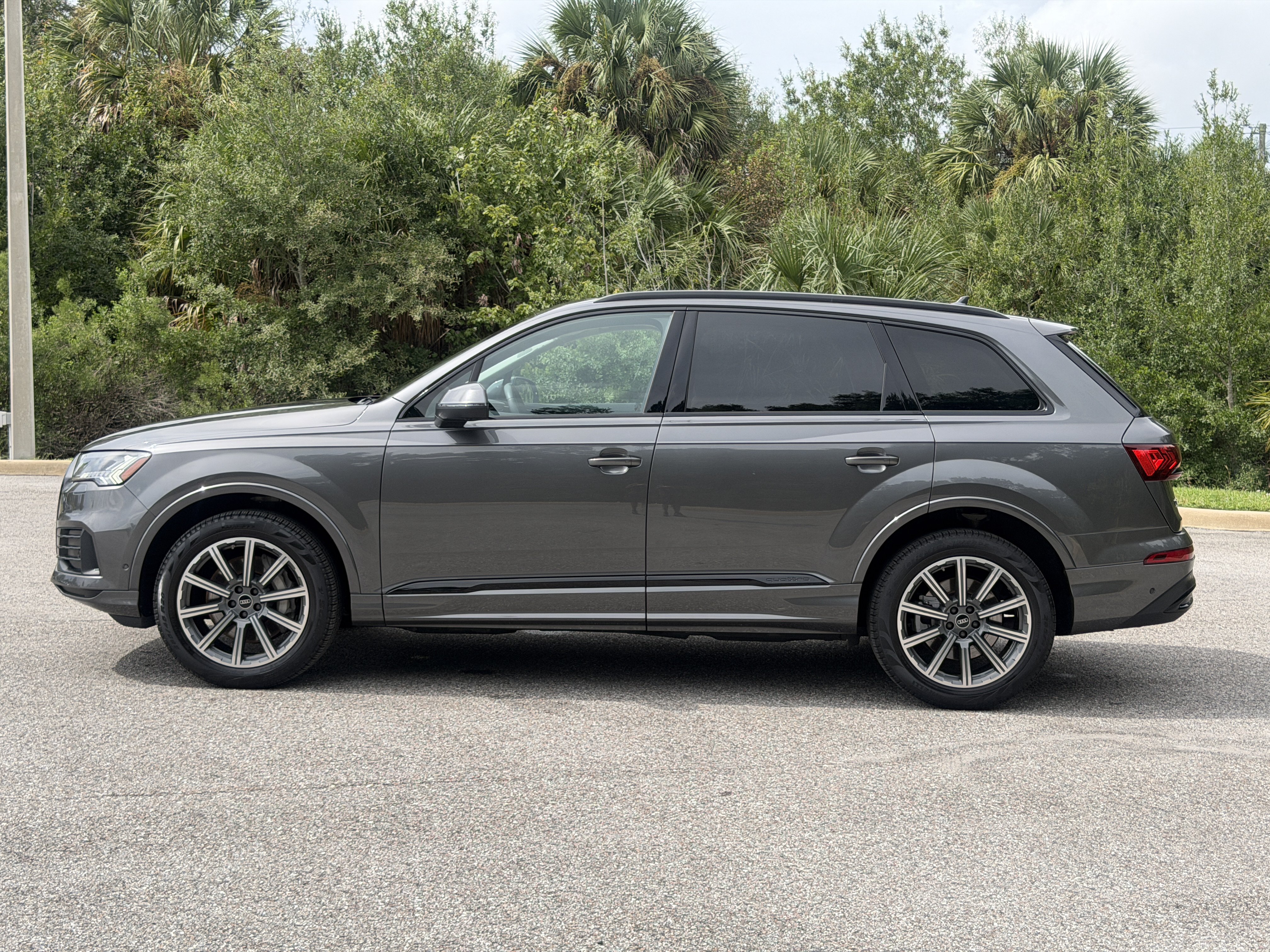 Certified 2023 Audi Q7 2.0T Premium Plus AWD/4WD image 4