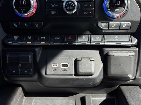 Used 2022 GMC Sierra 2500 AT4 w/ AT4 Premium Plus Package image 50