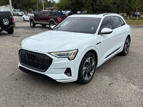 Used 2019 Audi e-tron Premium Plus AWD/4WD image 2