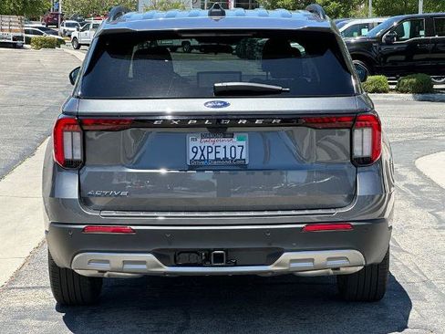 Certified 2026 Ford Explorer Active w/ Active Comfort Package RWD image 6
