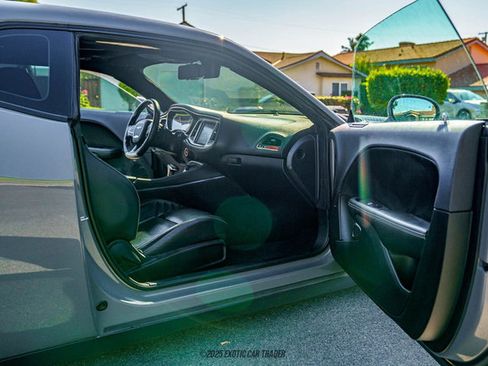 Used 2018 Dodge Challenger SRT Hellcat image 30