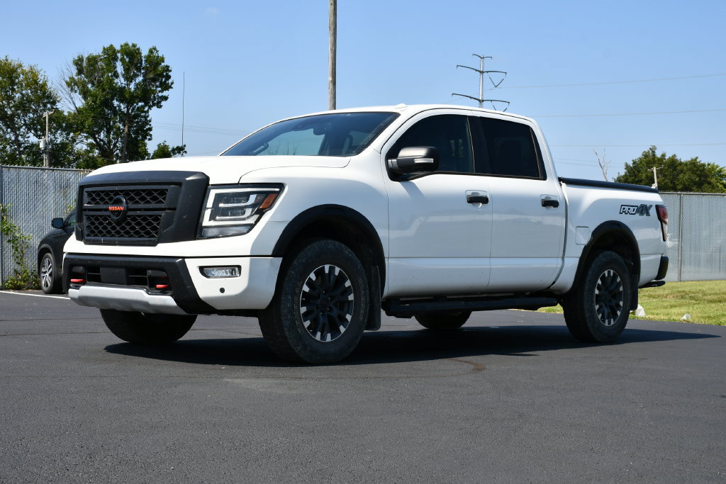 Used 2021 Nissan Titan PRO-4X w/ Pro-4x Convenience Package AWD/4WD image 3