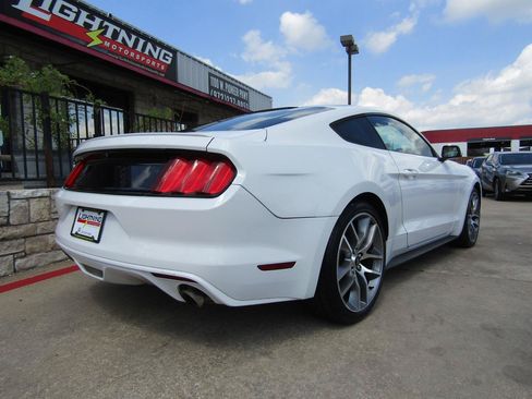 Used 2015 Ford Mustang Coupe w/ Equipment Group 051A RWD image 4