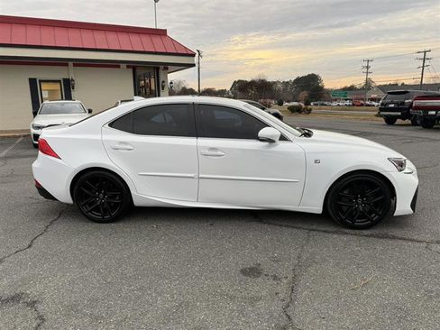 Used 2018 Lexus IS 300 F Sport image 4