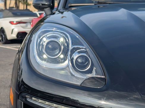 Used 2018 Porsche Macan image 29