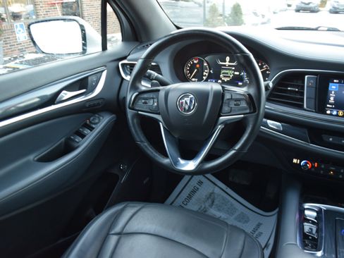 Used 2022 Buick Enclave Premium image 13
