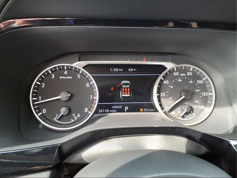 Used 2025 Nissan Pathfinder SV image 14