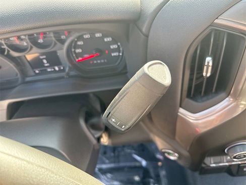 Used 2025 Chevrolet Silverado 1500 W/T image 23