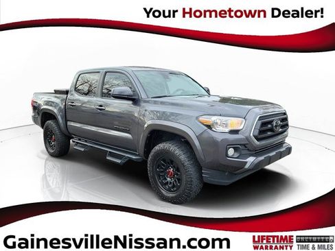 Used 2022 Toyota Tacoma SR5 image 1