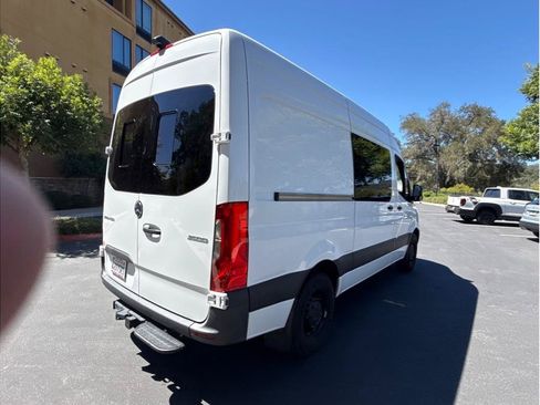 Used 2023 Mercedes-Benz Sprinter 2500 image 7