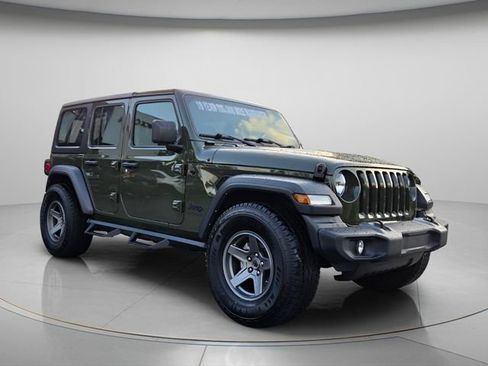 Used 2022 Jeep Wrangler Unlimited Sport AWD/4WD image 9