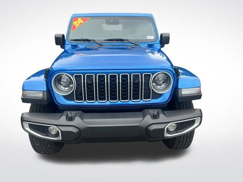 Used 2024 Jeep Wrangler Unlimited Sahara AWD/4WD image 2