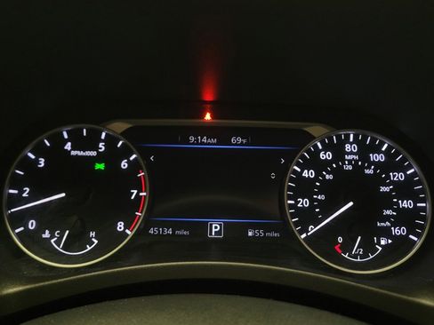 Used 2022 Nissan Sentra SR w/ SR Premium Package FWD image 23