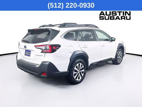 Used 2025 Subaru Outback Premium image 8
