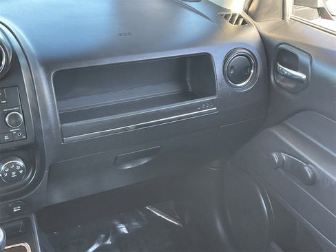 Used 2015 Jeep Patriot Sport image 18