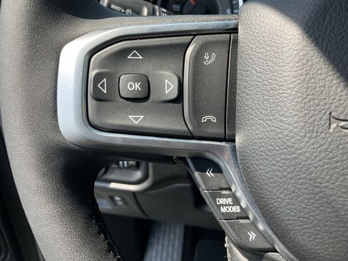 Used 2025 RAM 1500 Big Horn AWD/4WD image 32