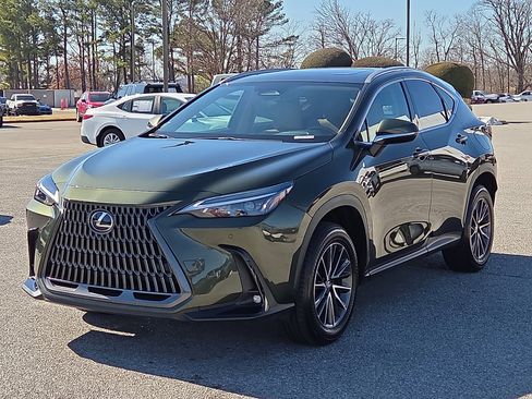 Used 2025 Lexus NX 250 FWD w/ Towing Package (2000 Lbs) image 2