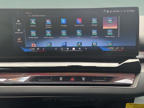 Used 2025 BMW i5 eDrive40i w/ Premium Package image 14