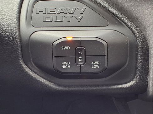 Used 2025 RAM 2500 Big Horn AWD/4WD image 12