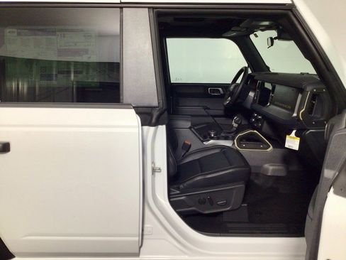 New 2025 Ford Bronco Badlands image 35