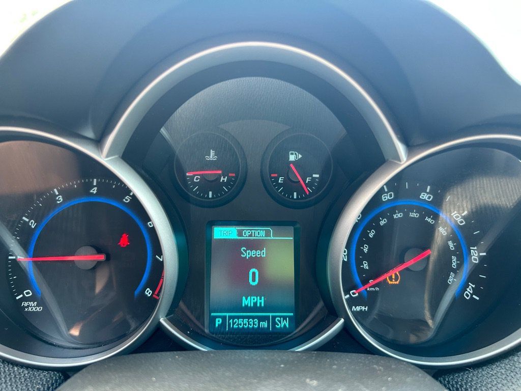 Used 2016 Chevrolet Cruze LT FWD image 14